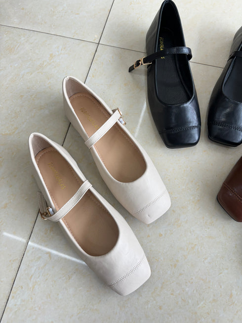 Women Square-Toe Plain Leather Shoe